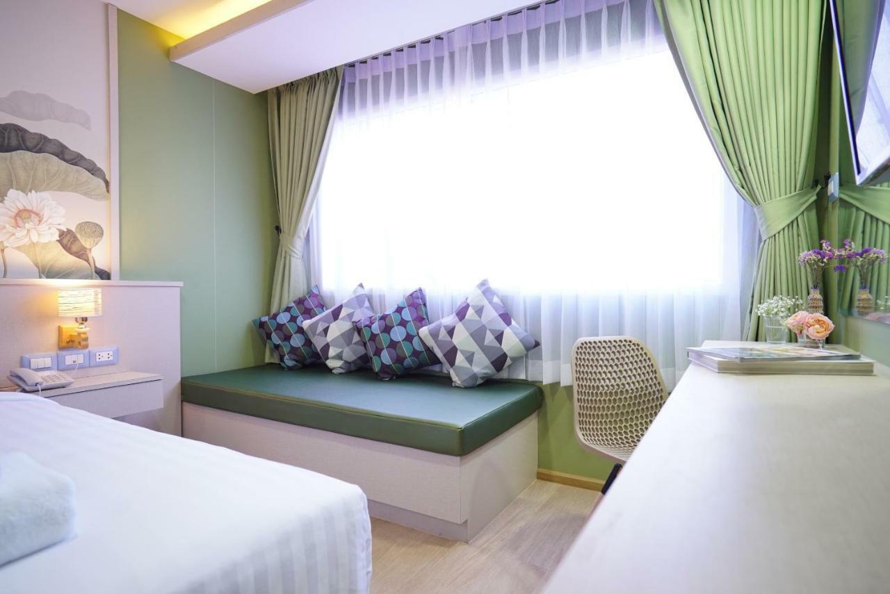 The Qube Fifty Hotel Bangkok Luaran gambar