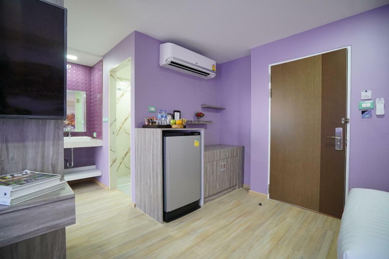 The Qube Fifty Hotel Bangkok Luaran gambar